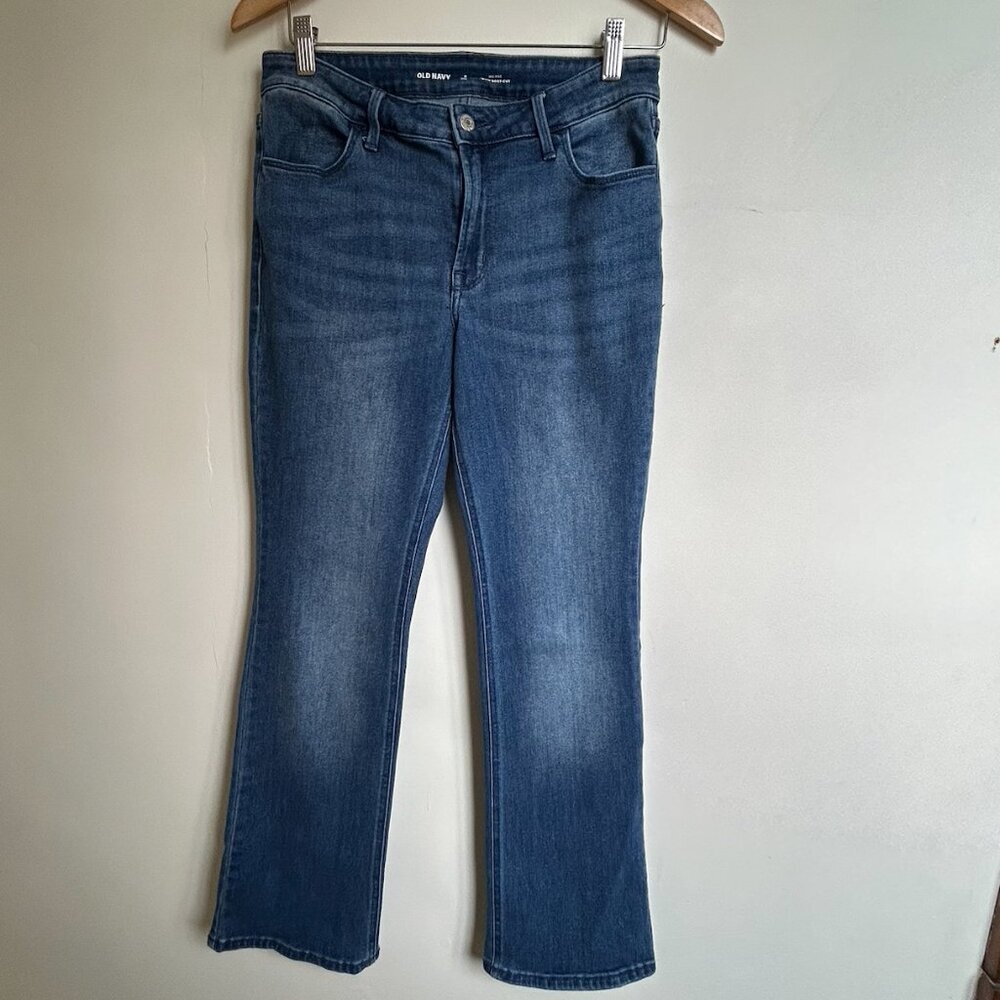 Old Navy Mid-Rise Wow Boot-Cut Jeans Size 8 Short Medium Wash Denim - Picture 4 of 7